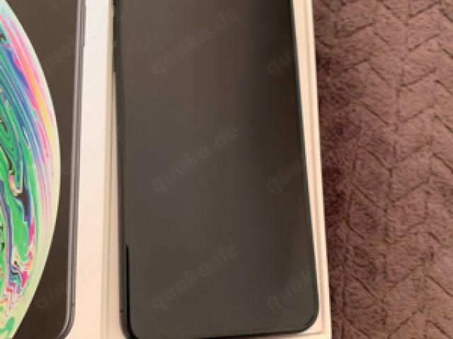 iPhone XS Max 64Gb black - 1